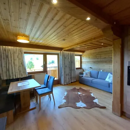 Mittermooshof Apartman *
