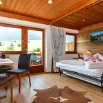 Mittermooshof Apartman *